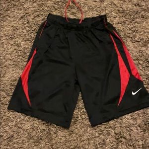 Nike shorts black and red boys Large